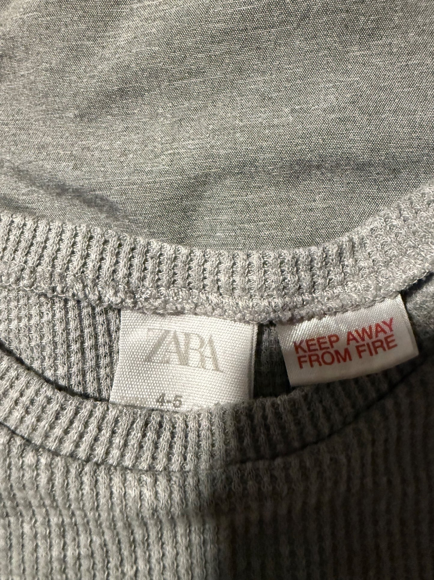 Zara grey Waffel long sleeve tee 4-5y, Kids 4/4T