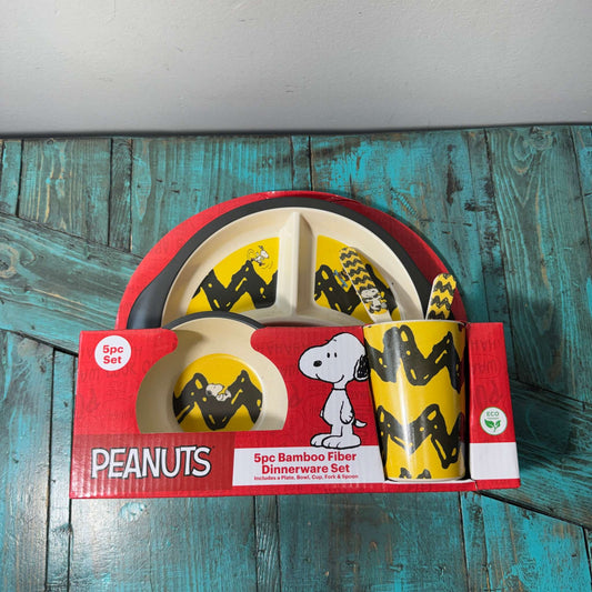 NEW Peanuts 5pc Bamboo Fiber Dinnerware Set