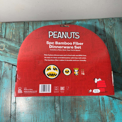 NEW Peanuts 5pc Bamboo Fiber Dinnerware Set