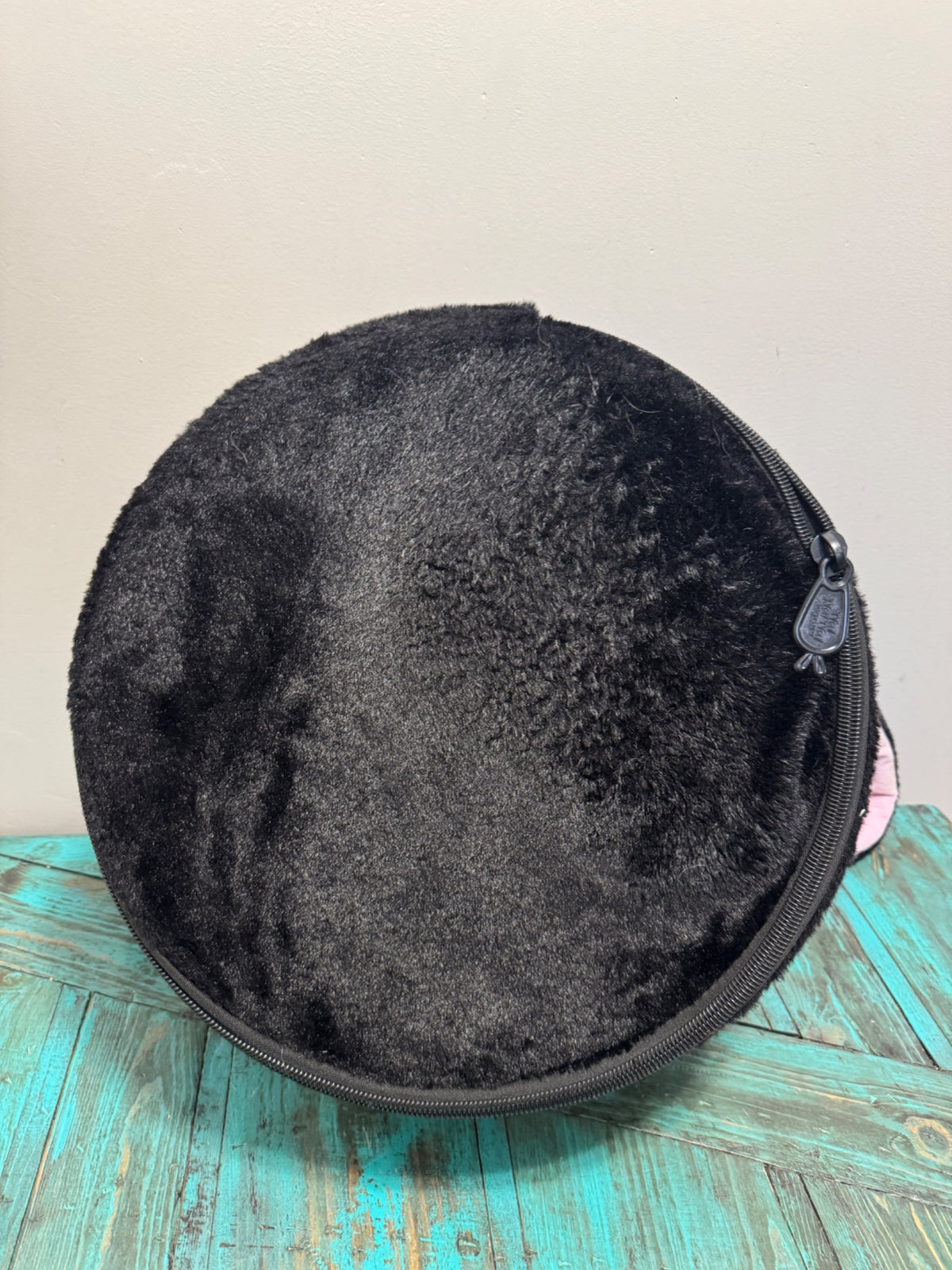 Na!Na!Na! Surprise Large Plush Carrying Case Black Bunny