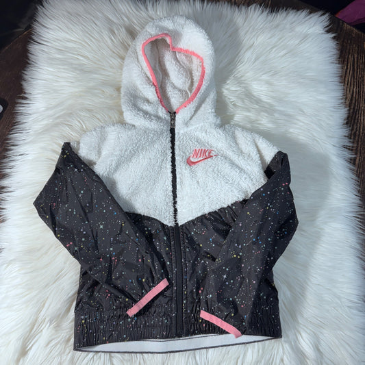 Size 6 Nike Jacket , Kids 6/6X (extra small)