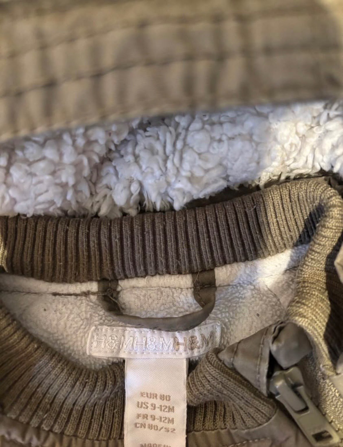 Green H & M 9-12 month jacket , Kids 12 Month (9-12M)