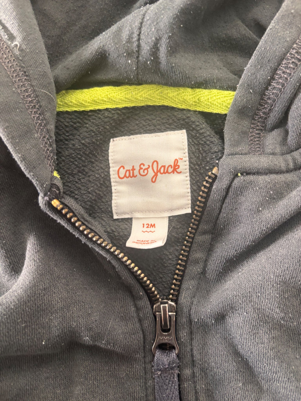 Cat and Jack 12 m hooded zip up sweater , Kids 12 Month (9-12M)