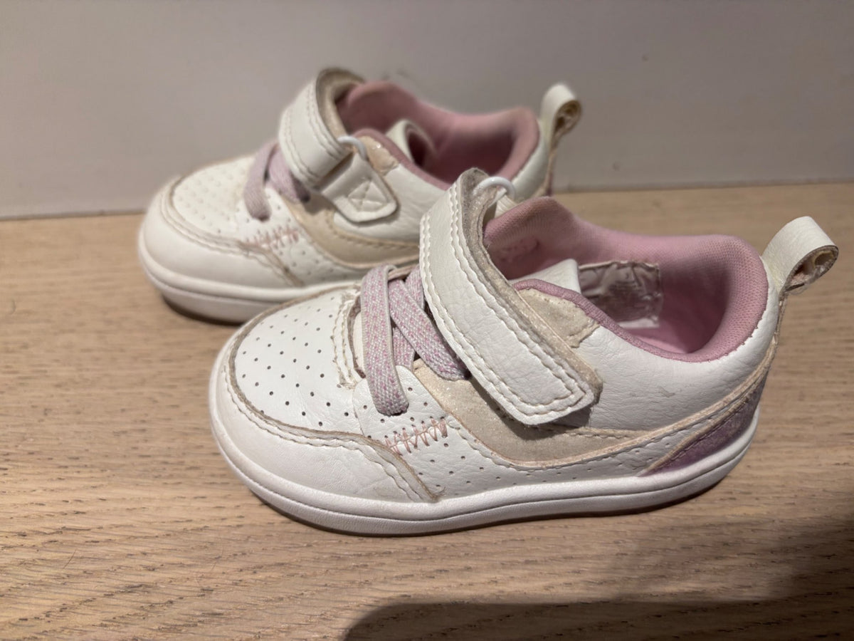 Joe fresh toddler size 3 girls sneakers , Shoes 3 (Baby: 0-12 mth)