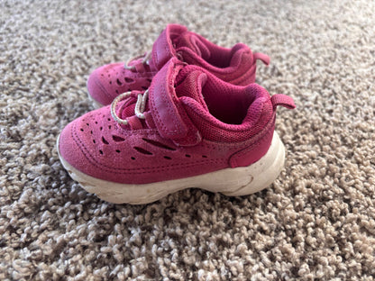 Pink sneakers size 4, Shoes 4 (Baby: 0-12 mth)