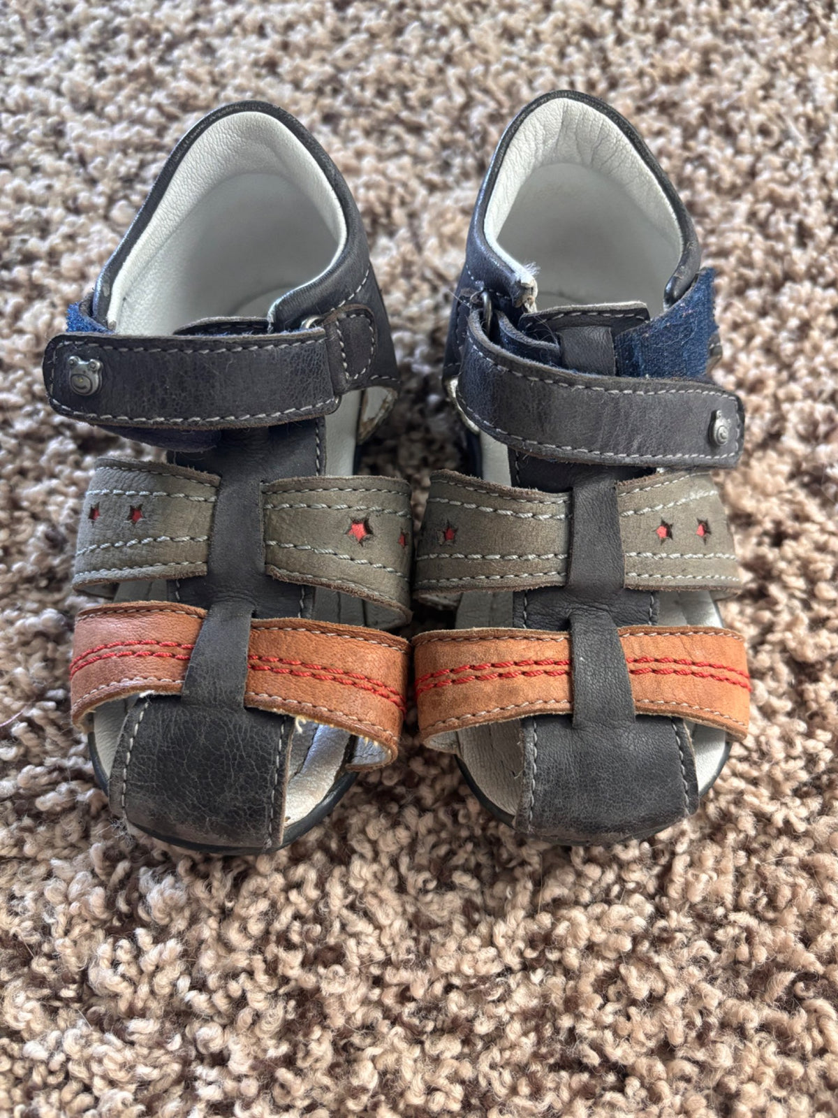 Size 5.5 sandals , Shoes 5.5 (Walkers:12-24 mth)