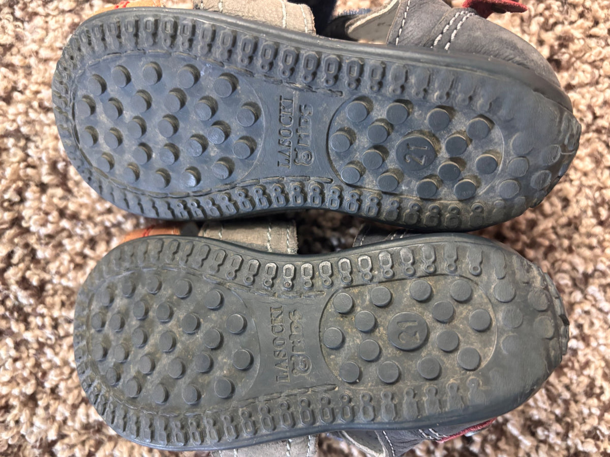 Size 5.5 sandals , Shoes 5.5 (Walkers:12-24 mth)