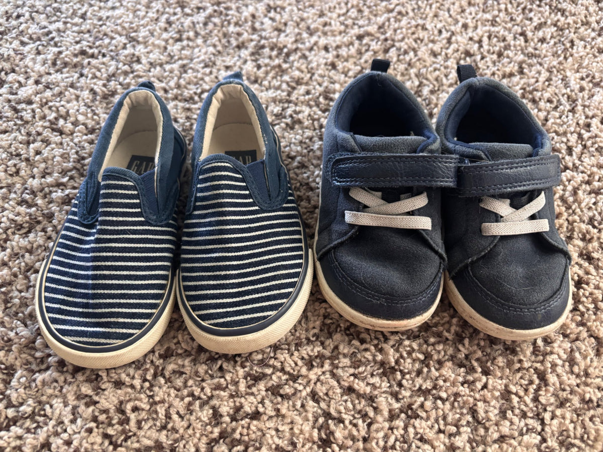 Size 6 boys shoes , Shoes 6 (Walkers:12-24 mth)