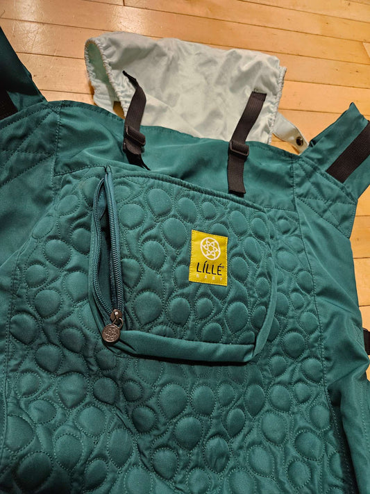 Lille baby CarryOn Embossed Toddler Carrier