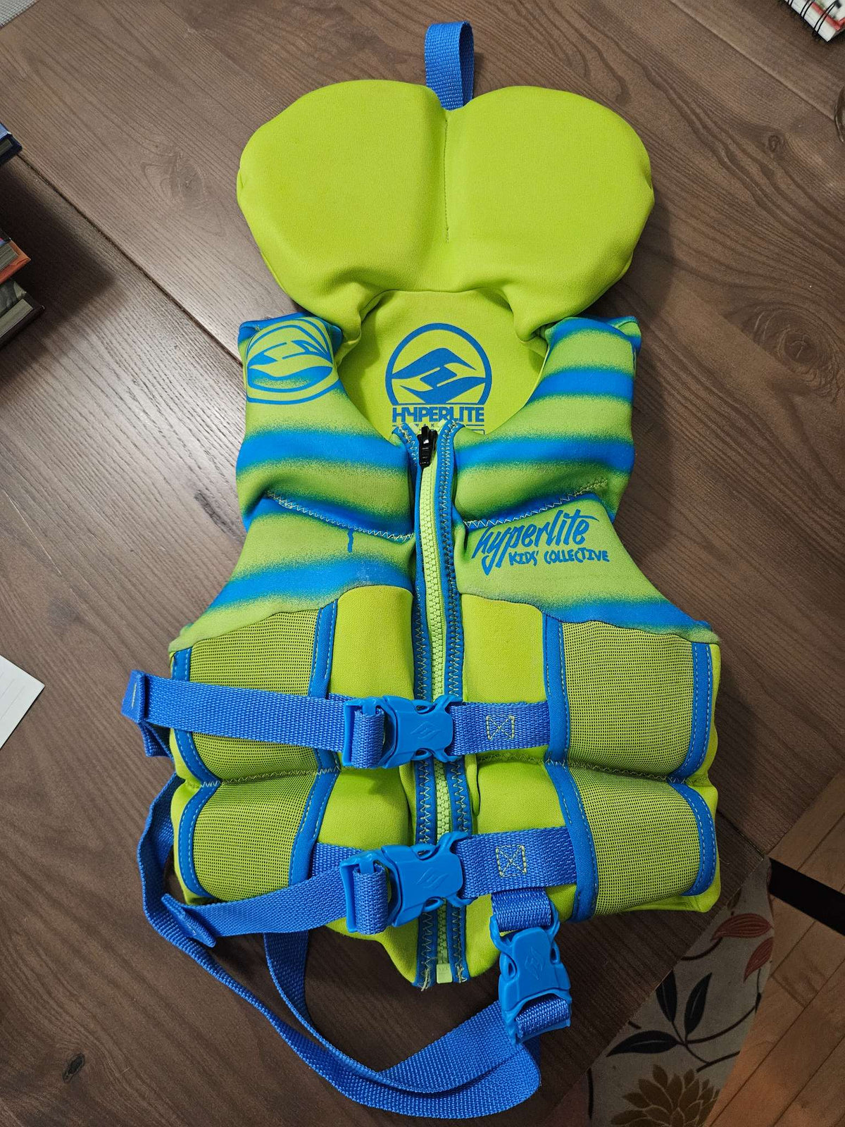 Hyperlite kids lifejacket