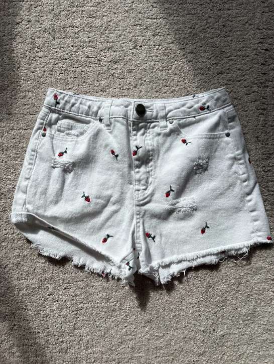 White shorts with flowers for 11-12yrs, Kids 12