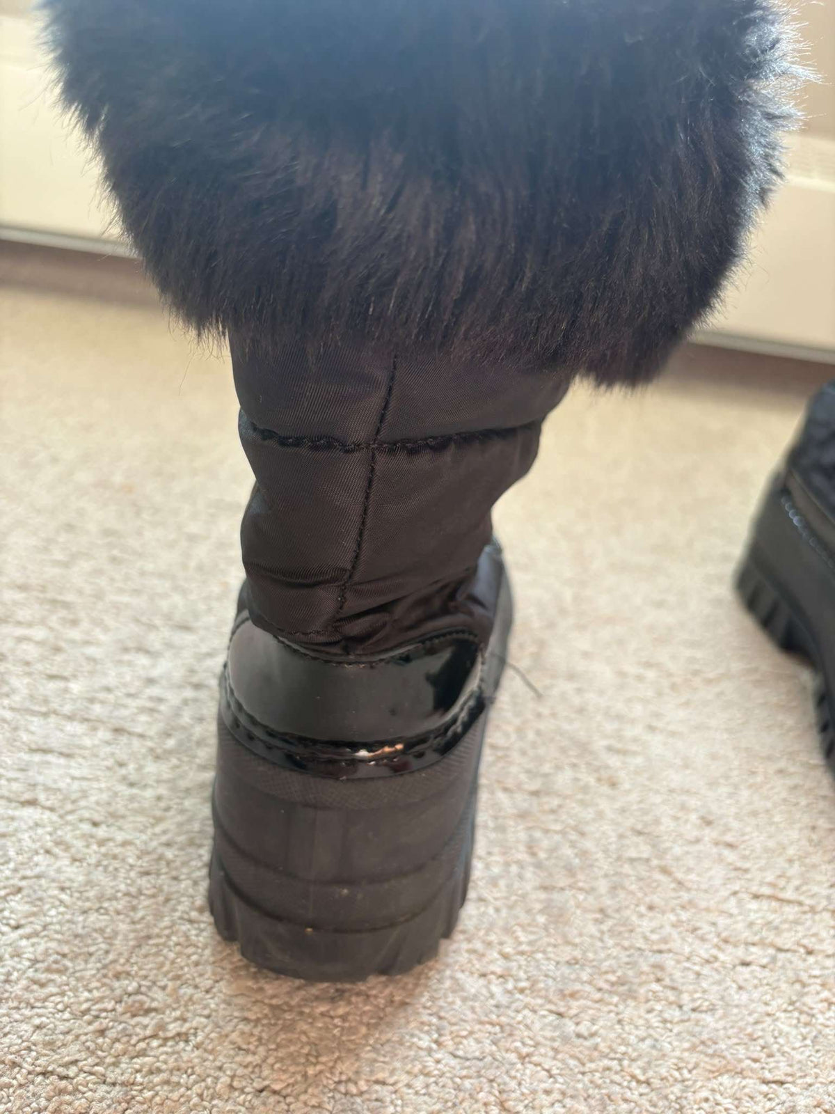 Winter boots size 10, Shoes 7 (Big Kids:8–12yr)
