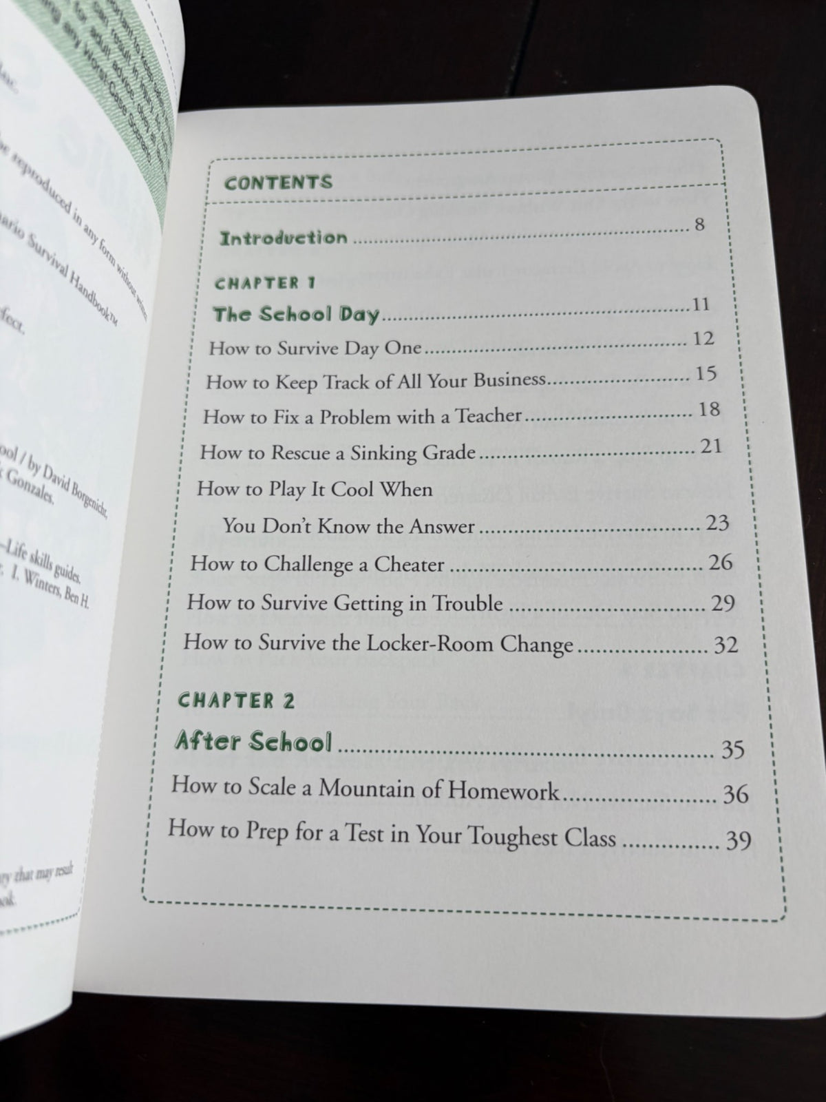 NWOT The Worst-Case Scenario Survival Handbook: Middle School (2)
