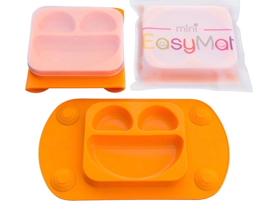 Set of 3 - Silicone eating plates (retails over $90)