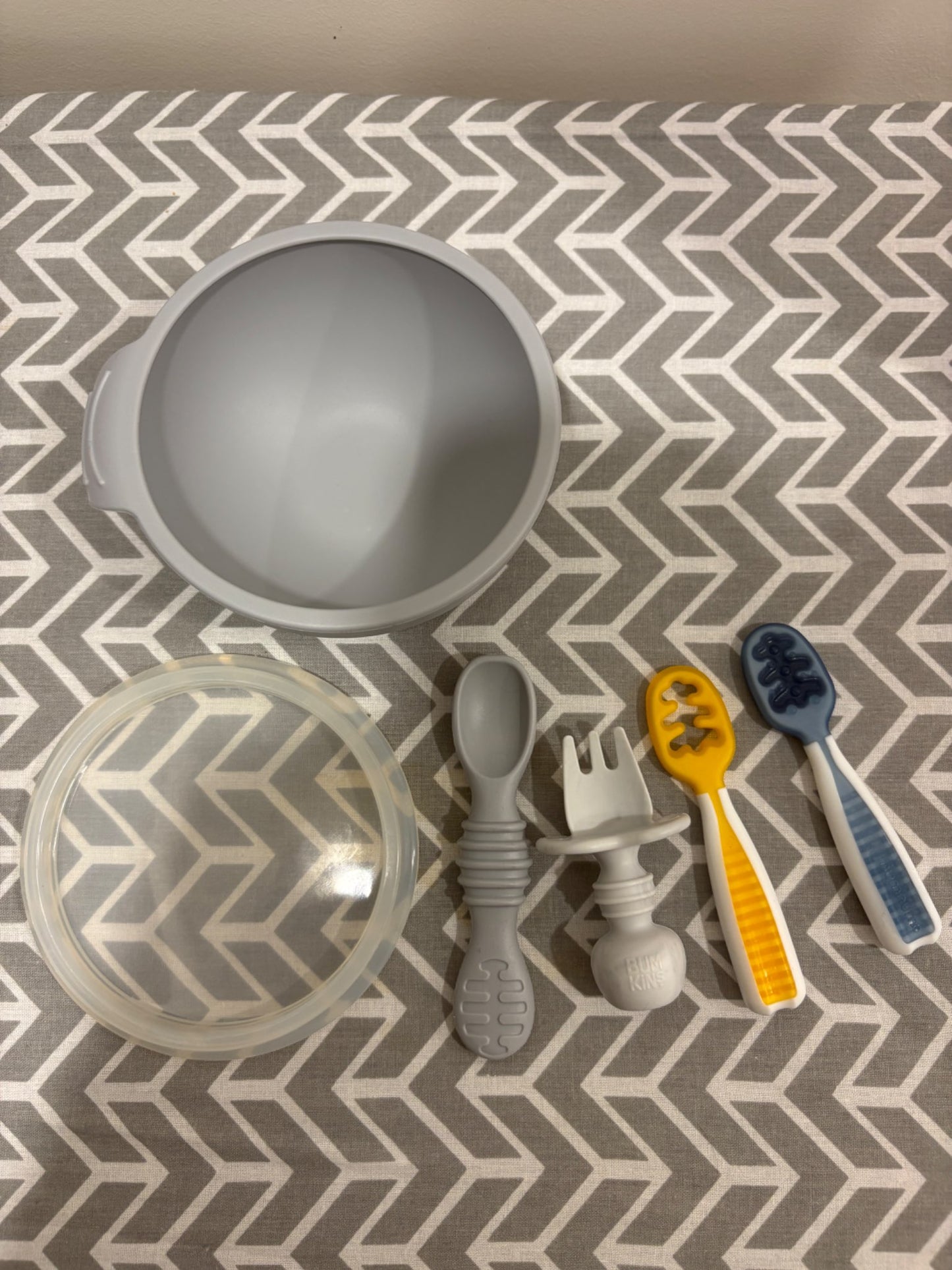 Set of 7 - Silicone eating plates & utensils  (retails over $140)