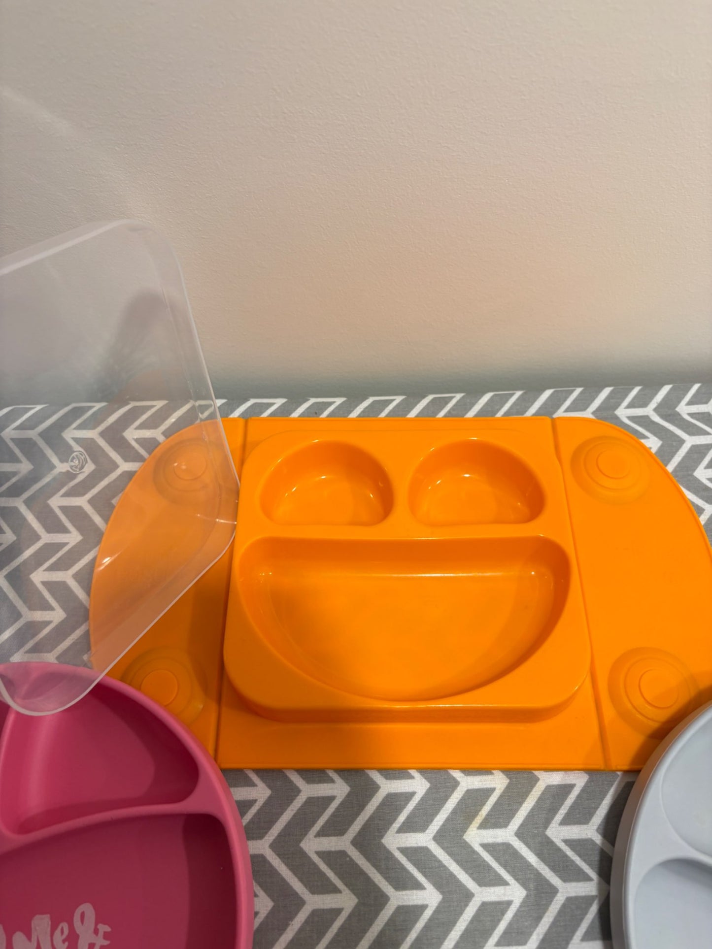 Set of 7 - Silicone eating plates & utensils  (retails over $140)