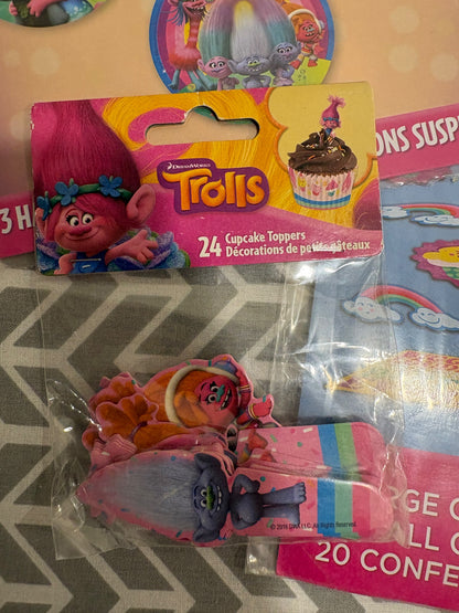 NWT - Set of 5 - Trolls Birthday Decorations