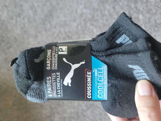 Puma kids socks size 5-8.5 C (Retails $19.99)
