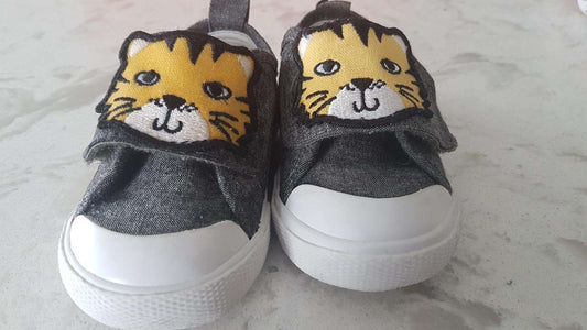 H&M Tiger Shoes 18/19 (US 4-5)  6-12months , Shoes 4 (Baby: 0-12 mth)