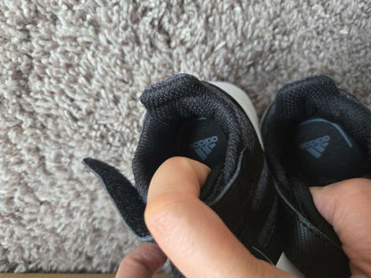 Adidas US: 4K shoes, Shoes 4 (Baby: 0-12 mth)