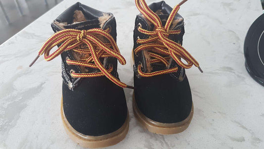 Toddler Boots Size 22 ( 5.5), Shoes 5.5 (Walkers:12-24 mth)