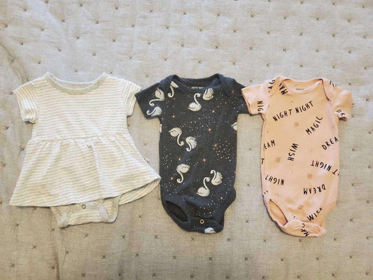 Petit lem -onsies and a dress 3 months, Kids 3 Month (0-3M)