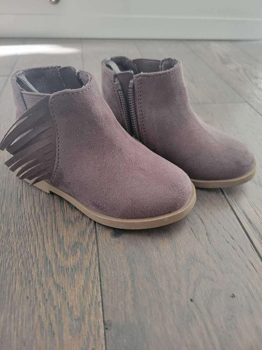 5T Toddler old Navy Boots, Shoes 5 (Walkers:12-24 mth)