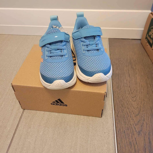 Adidas Toddler Runners size 6, Shoes 6 (Walkers:12-24 mth)