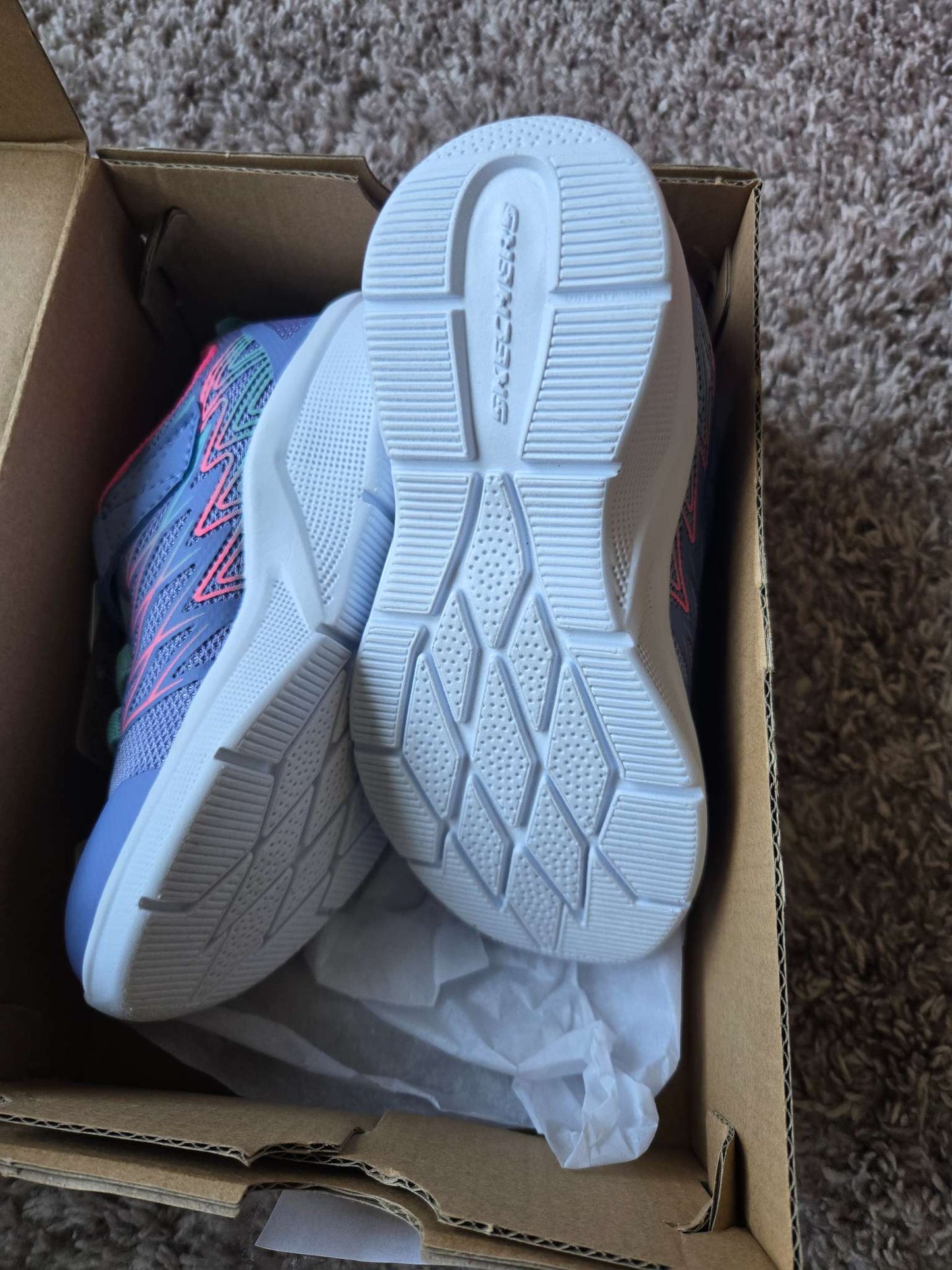 Sketchers Girls Sneakers  9T, Shoes 9 (Toddler:2-4yr)
