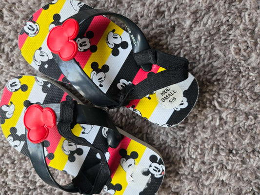 MICKEY Sandals 5-6T, Shoes 5 (Walkers:12-24 mth)
