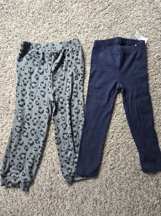 2 GAP  Pants 4T ( 1 Retails $24.95), Kids 4/4T