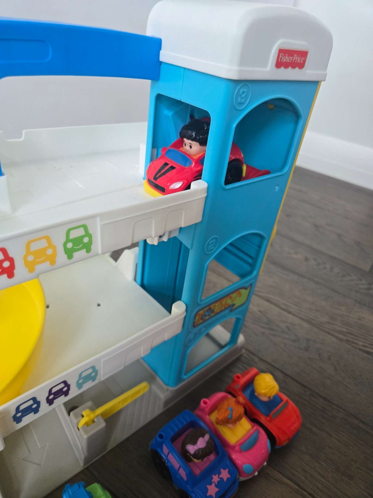 Fisher-Price Little People Helpful Neighbor's Garage playset