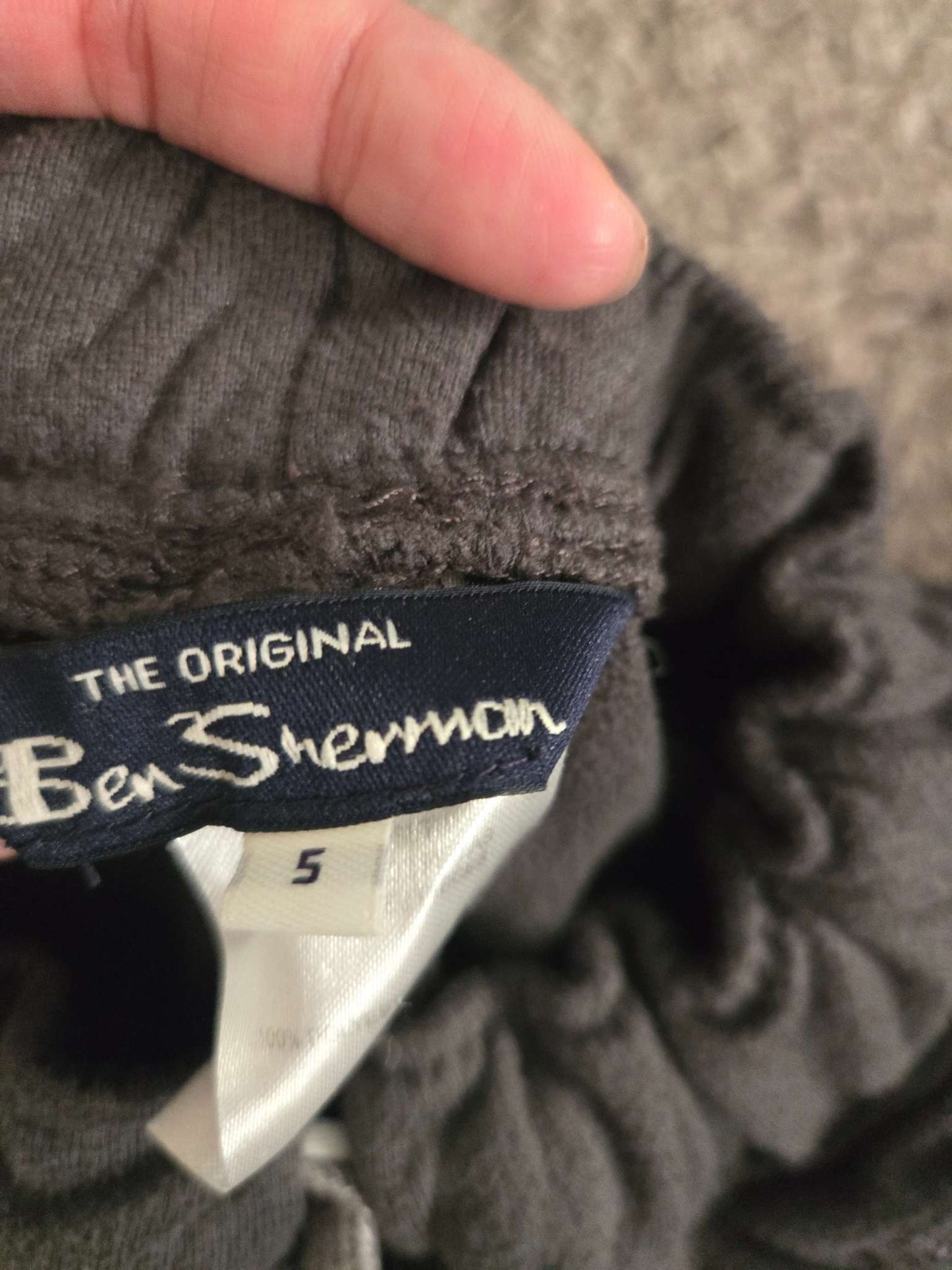 3 Cozy Sweat Pants ( 1 Brand New Retails $42.95, 2 EUC), Kids 5/5T (extra small)