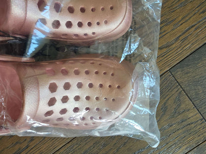 Brand New Joybees kids Clogs- C10/11, Shoes 10 (Toddler:2-4yr)
