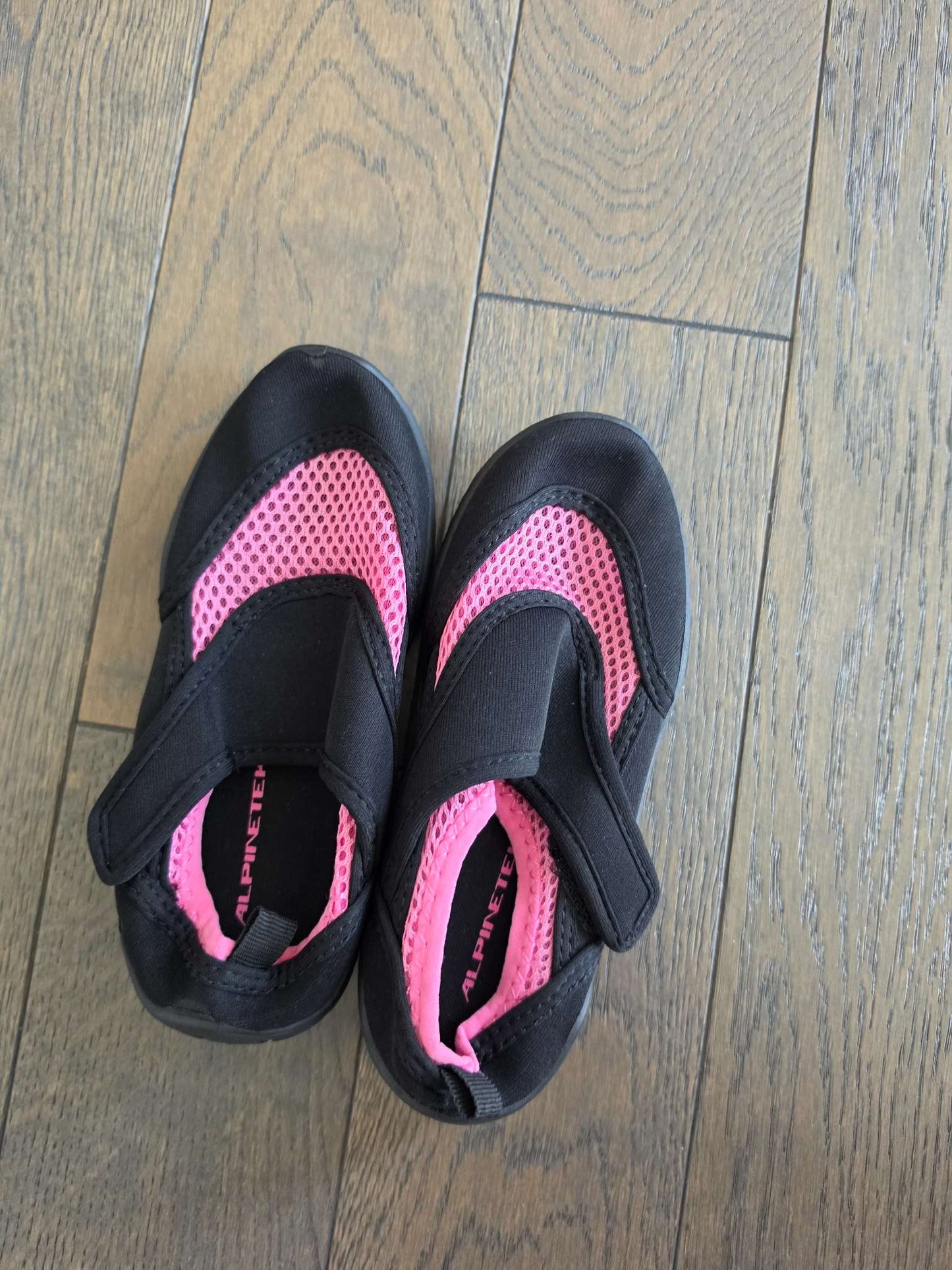 Water shoes-C11-12, Shoes 11 (Toddler:2-4yr)