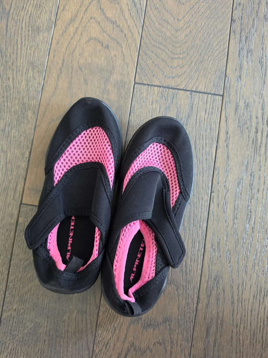 Water shoes-C11-12, Shoes 11 (Toddler:2-4yr)