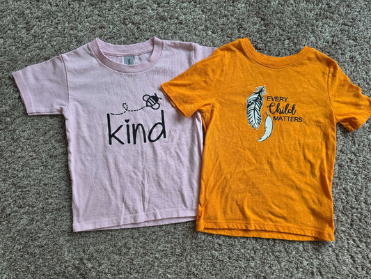 2 T- Shirts 4/5T, Kids 4/4T