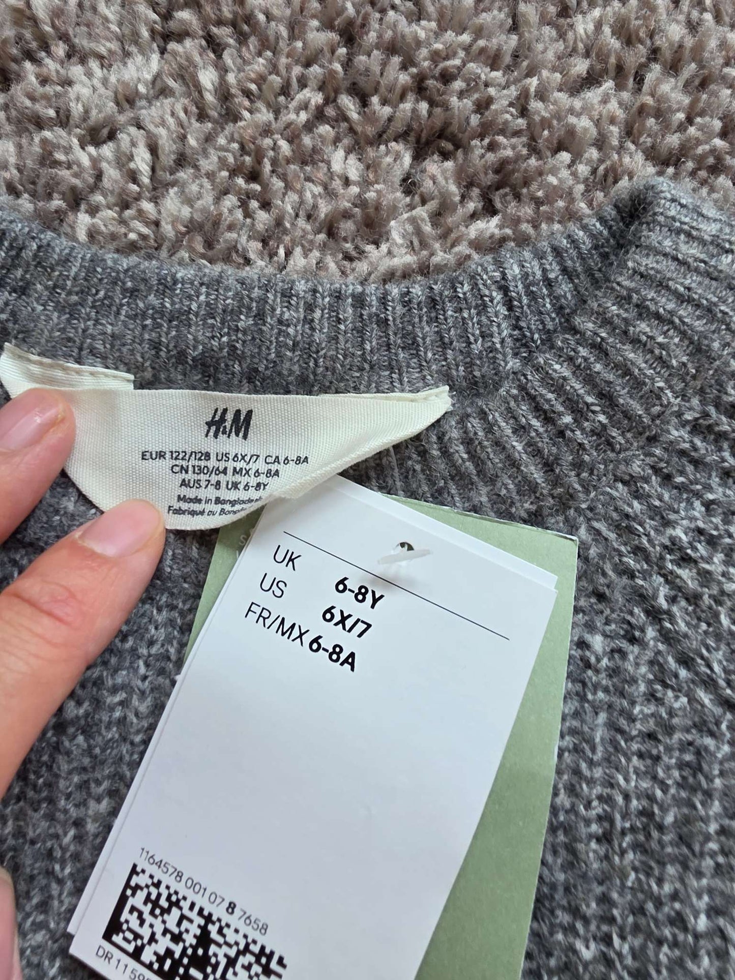 2 Grey Tops H&M- Brand New and EUC H&6-7, Kids 6/6X