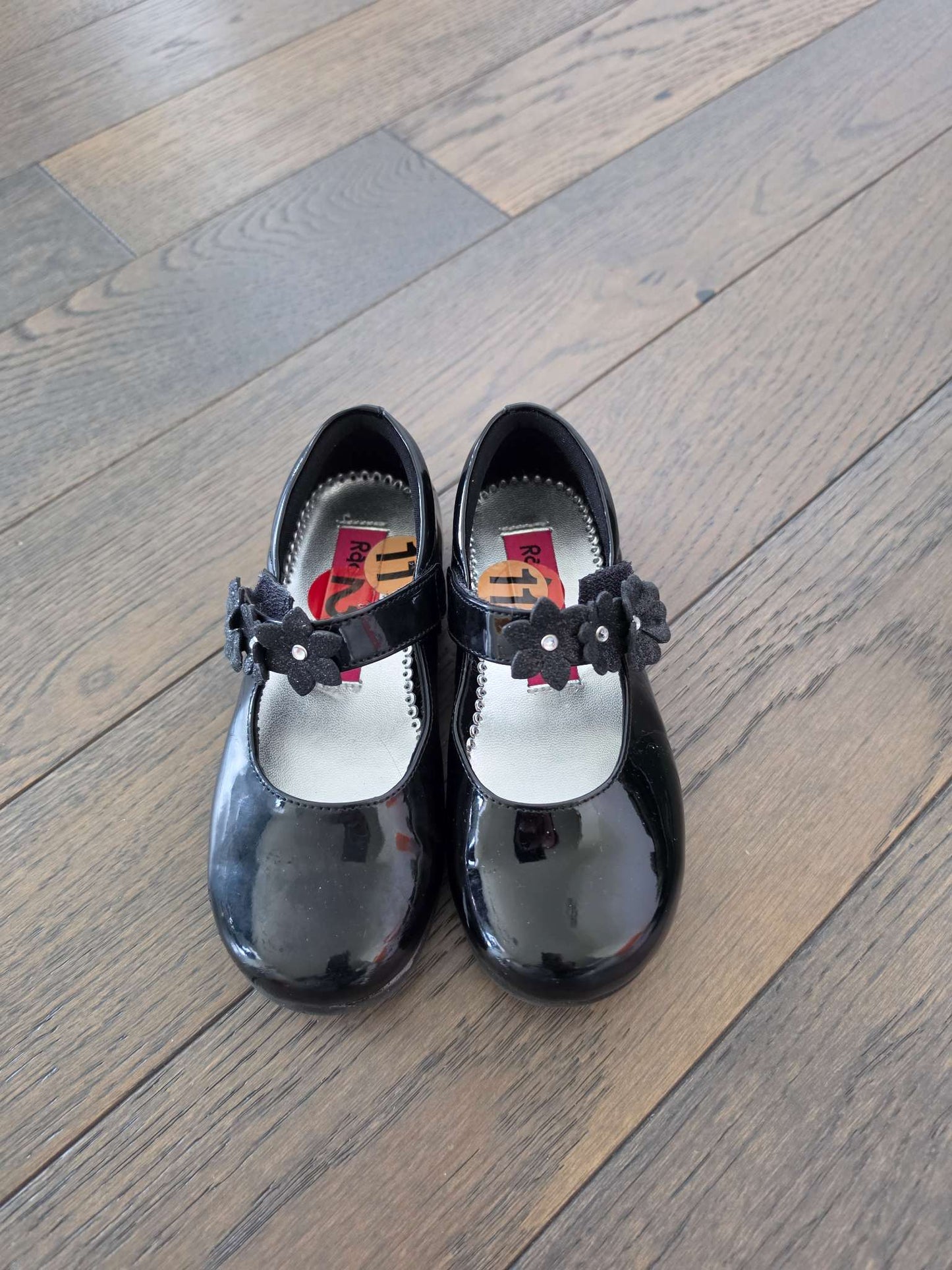 Black Dress Shoes- Girl Size 11 EUC, Shoes 11 (Toddler:2-4yr)