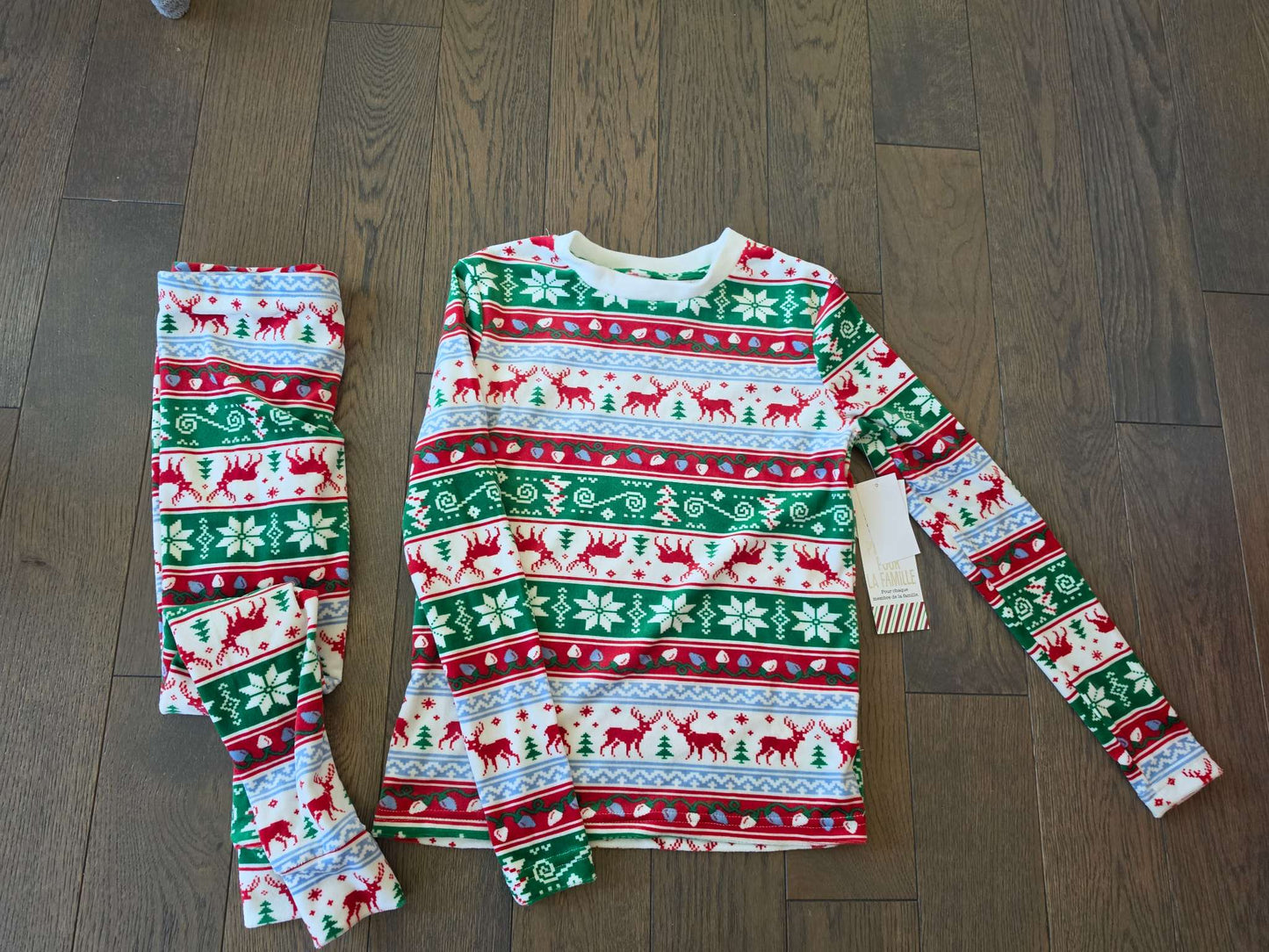 Brand New- Soft Christmas Pj set -7/8, Kids 7