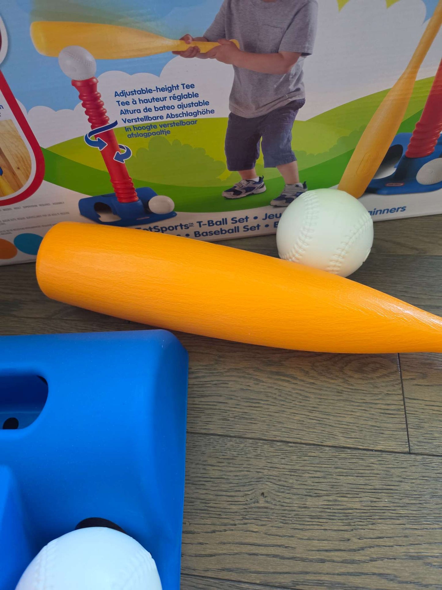 Little Tikes TotSports T-Ball Set, Red- EUC