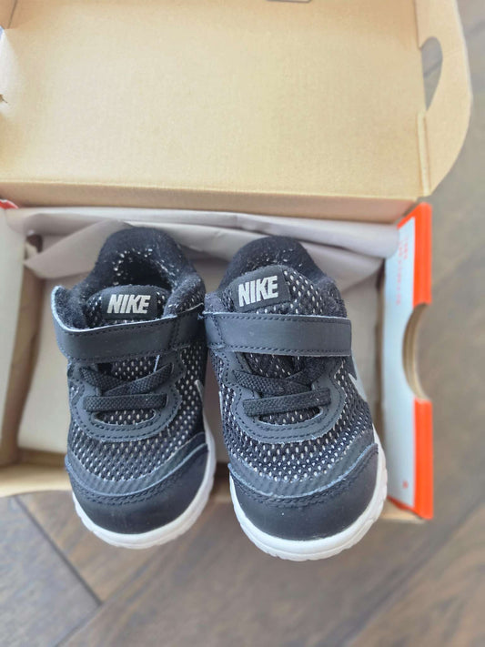 Sneakers- Black Nike 5C, Shoes 5 (Walkers:12-24 mth)