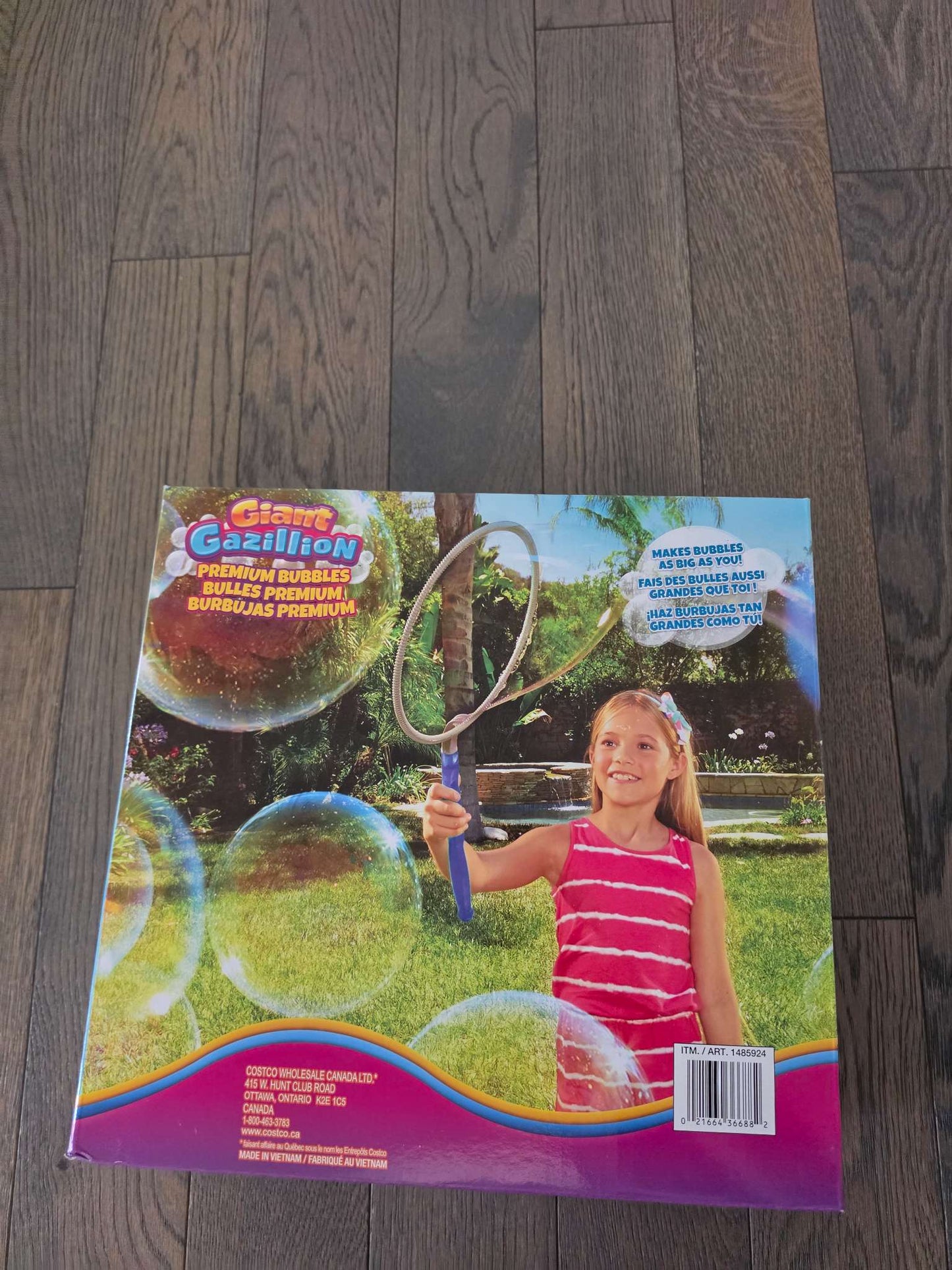 Gazillion Bubbles Incredible Bubble Wand - Make Gigantic Bubbles