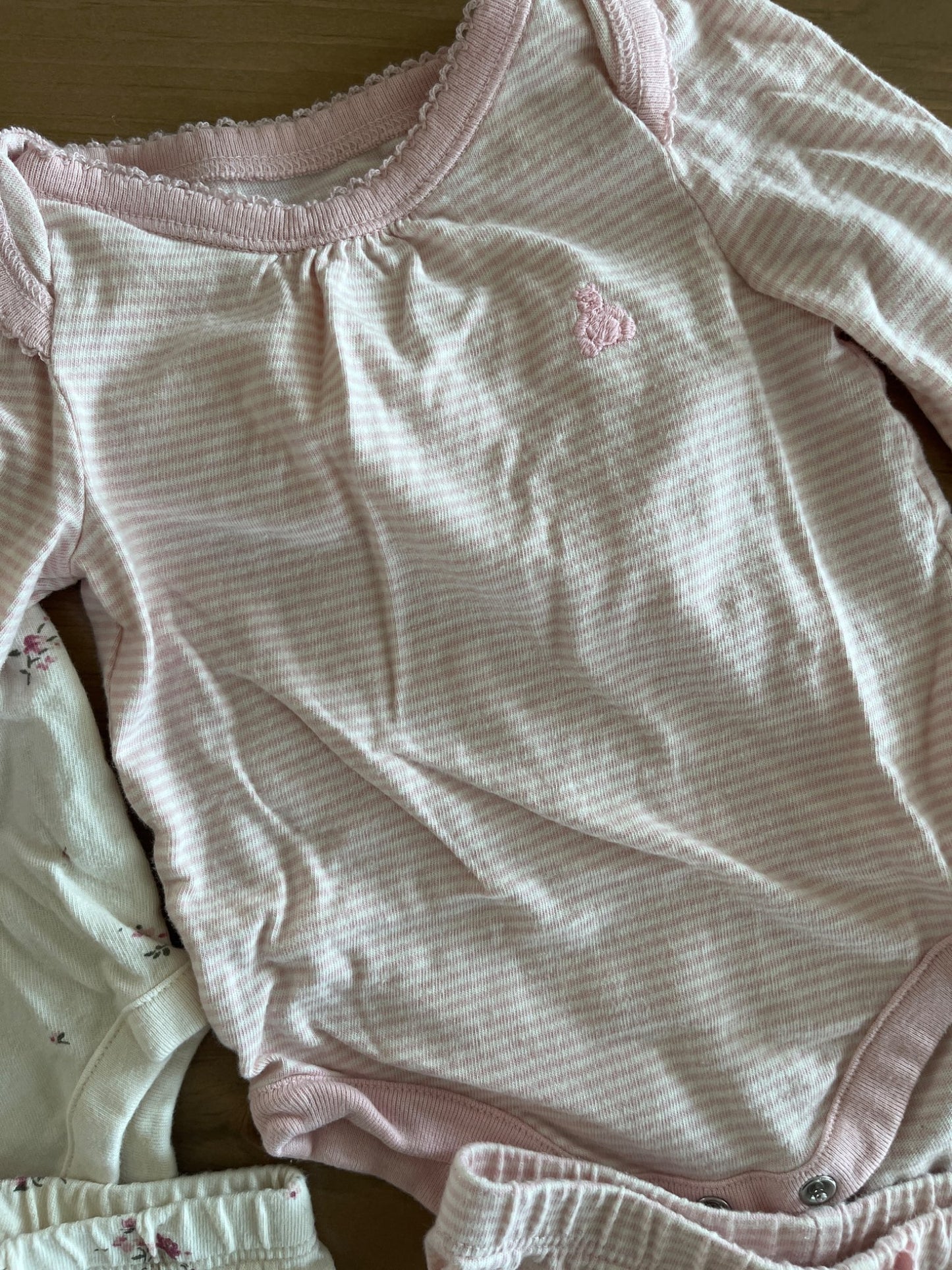 Outfit Pair from Baby Gap , Kids 3 Month (0-3M)