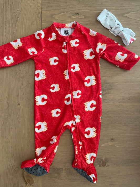 Calgary Flames Onesie and Headband Set (official NHL brand) , Kids 3 Month (0-3M)