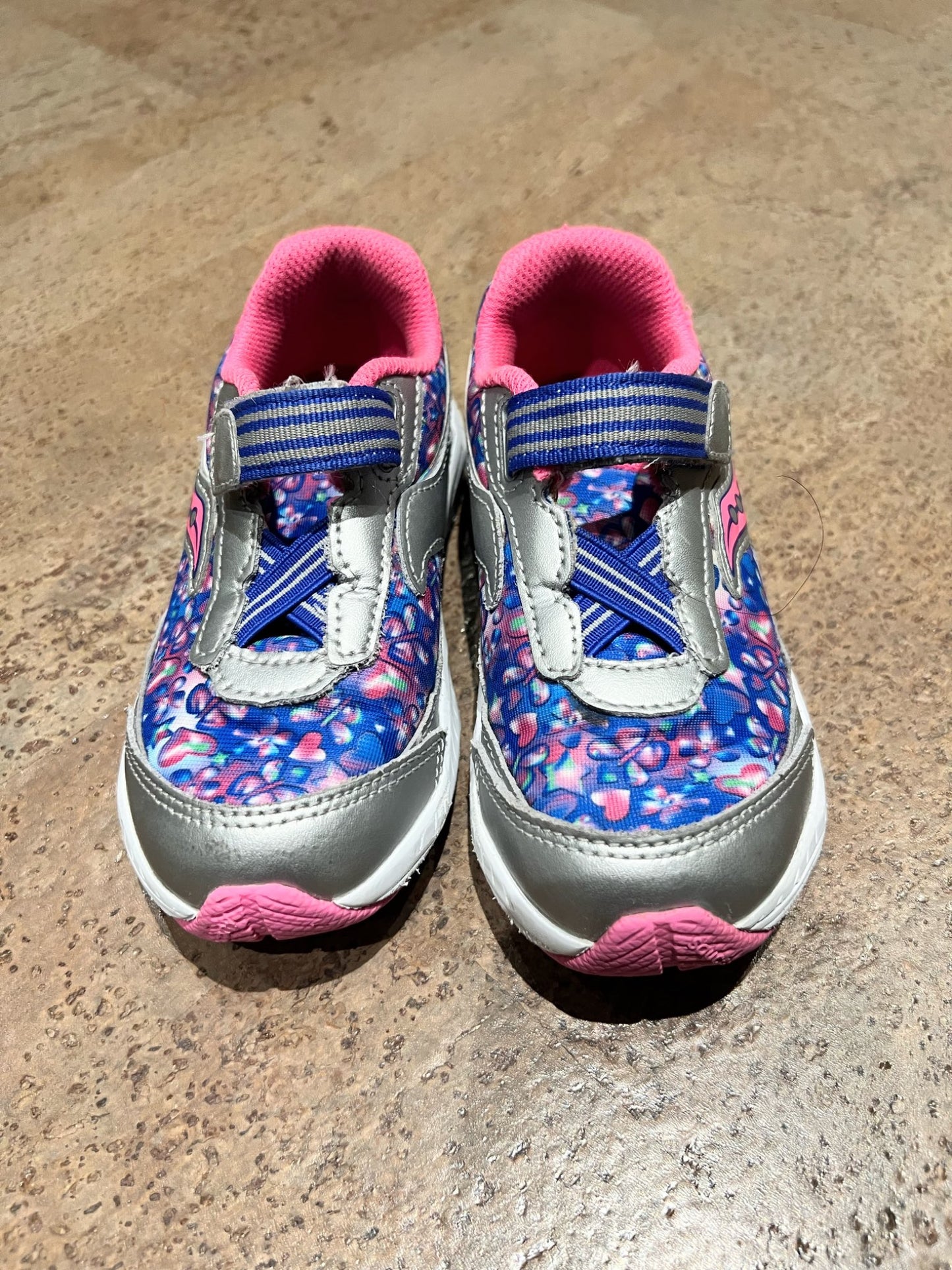 Saucony Kid’s Sneakers, size US 11, retails $70, Shoes 11 (Toddler:2-4yr)