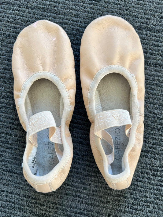 Ballet shoes - Capezio, pink, Shoes 11 (Toddler:2-4yr)