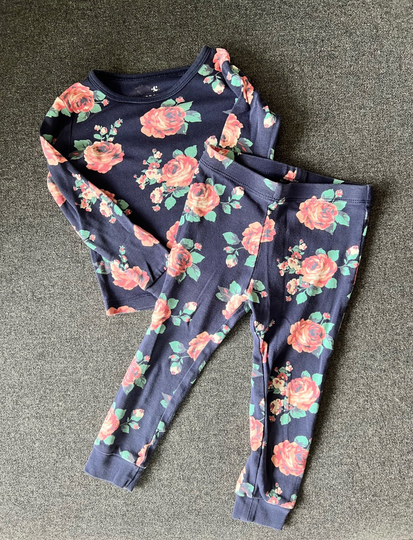 Girls long-sleeved pajamas - flower pattern, Kids 2T