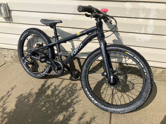 Park 20 - Jet Black 20” bike
