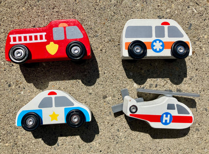 Melissa & Doug Round The City Rescue Rug with 4 Wooden Vehicles (39 x 36 inches)